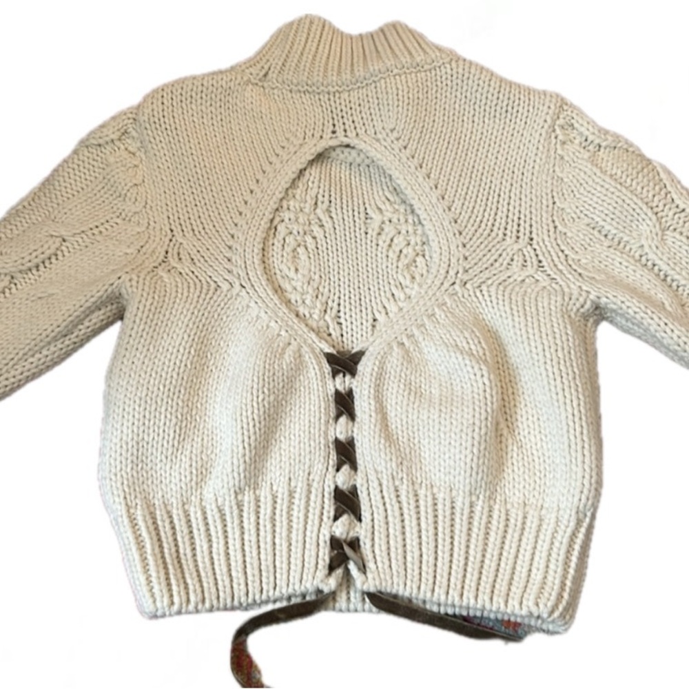 ZARA OPEN BACK CABLE KNIT SWEATER. Ivory. Size M